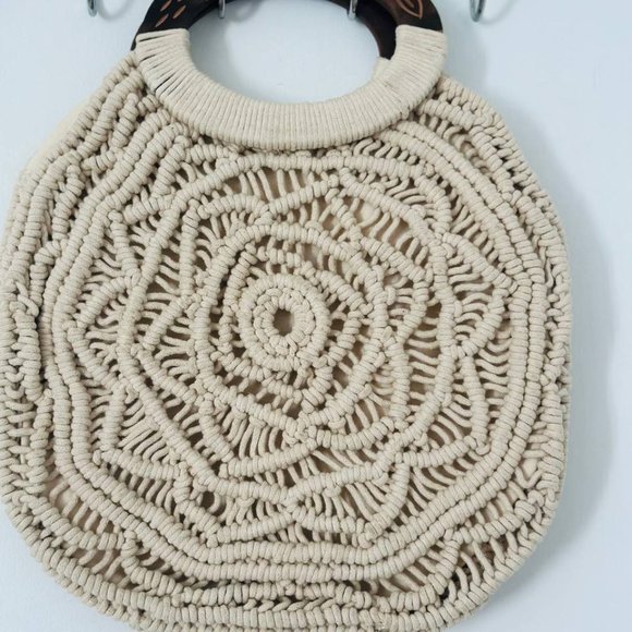 Macrame Roundie handbag - Picture 2 of 5